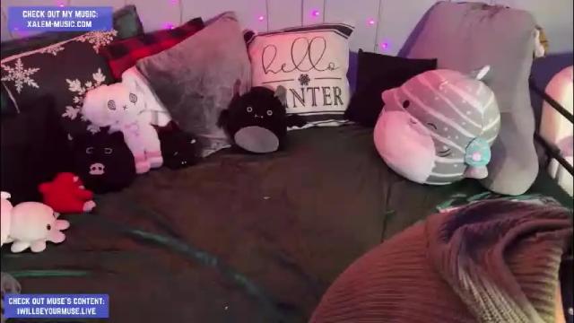 Image 3 of iwillbeyourmuse Stream on Chaturbate on 1 month ago