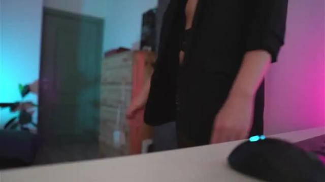 Image 4 of iwitch Stream on Chaturbate on 16 months ago