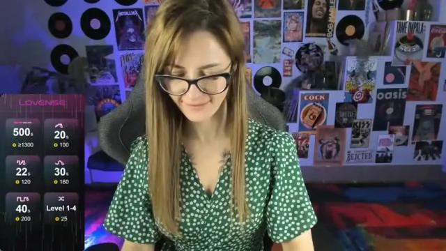 Image 10 of izabelmartin Stream on Chaturbate on 16 months ago