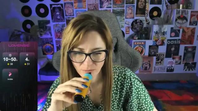 Image 12 of izabelmartin Stream on Chaturbate on 16 months ago