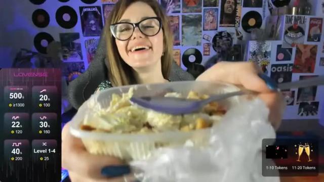 Image 2 of izabelmartin Stream on Chaturbate on 16 months ago