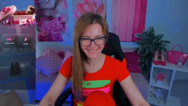 Image 3 of izabelmartin Stream on Chaturbate on 16 months ago