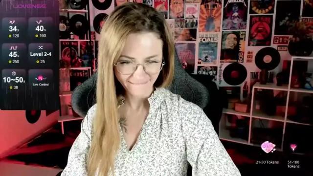 Thumbnail 1, izabelmartin's Stream at Chaturbate, 14 months ago