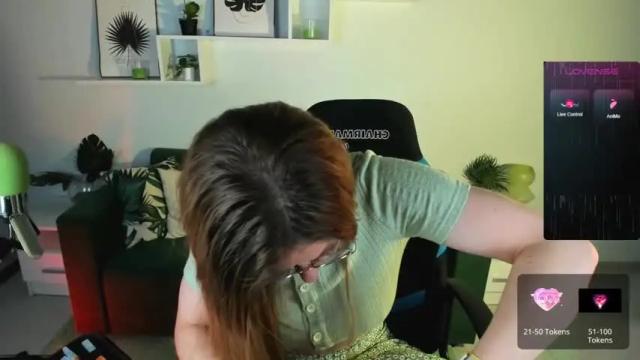 Image 8 of izabelmartin Stream on Chaturbate on 14 months ago