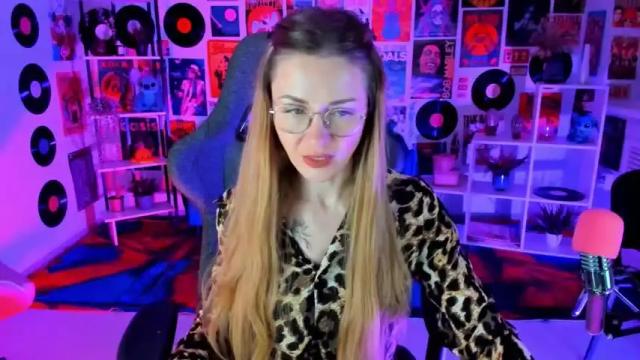 Image 2 of izabelmartin Stream on Chaturbate on 14 months ago