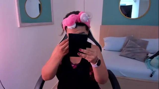 Image 6 of izaro_22 Stream on Chaturbate on 17 days ago