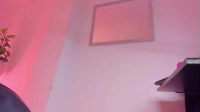 Image 6 of izaro_22 Stream on Chaturbate on 11 days ago