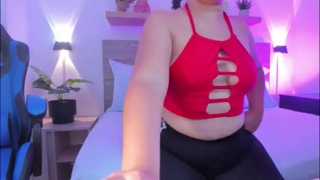 Image 4 of izaro_22 Stream on Chaturbate on 2 months ago