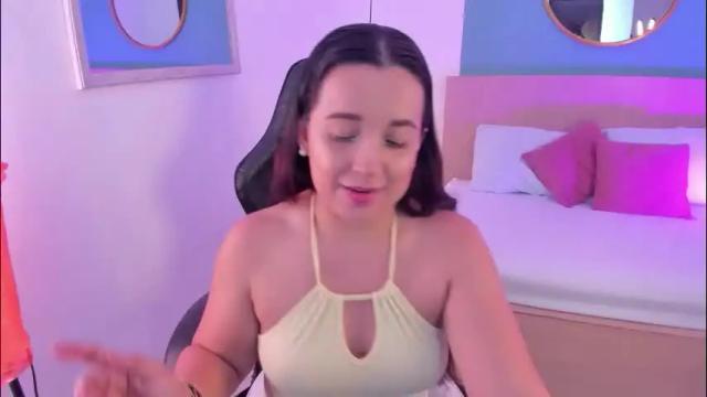 Image 2 of izaro_22 Stream on Chaturbate on 2 months ago