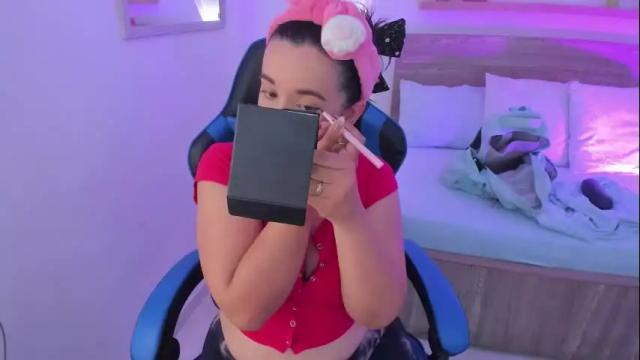 Image 7 of izaro_22 Stream on Chaturbate on 2 months ago