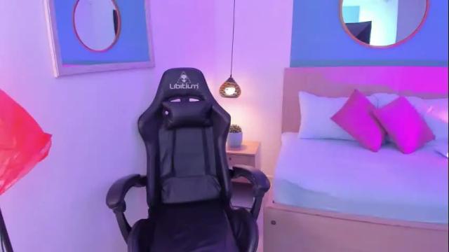 Image 11 of izaro_22 Stream on Chaturbate on 1 month ago