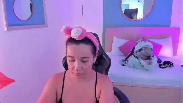 Image 6 of izaro_22 Stream on Chaturbate on 1 month ago