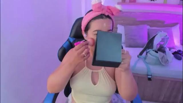 Image 6 of izaro_22 Stream on Chaturbate on 1 month ago