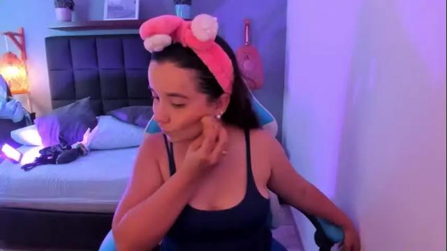 Image 6 of izaro_22 Stream on Chaturbate on 1 month ago