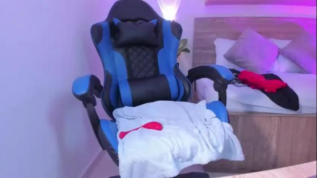 Image 12 of izaro_22 Stream on Chaturbate on 1 month ago