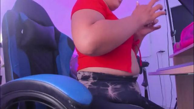 Image 3 of izaro_22 Stream on Chaturbate on 8 days ago