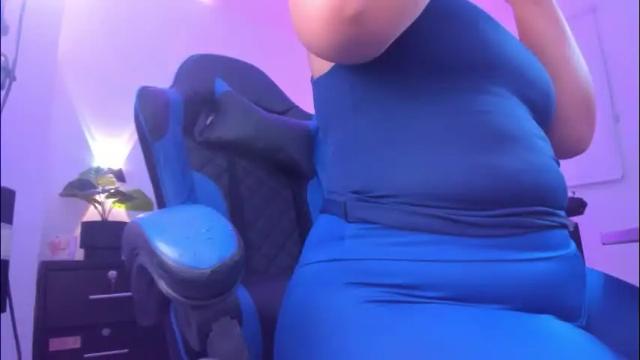 Image 2 of izaro_22 Stream on Chaturbate on 5 hours ago