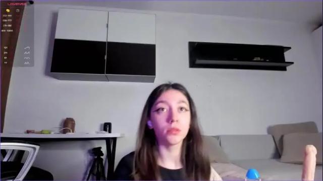 Image 2 of izumi__li Stream on Chaturbate on 25 months ago