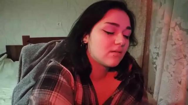 Image 6 of izzie_adams Stream on Chaturbate on 18 months ago