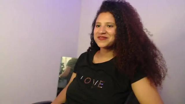 Image 2 of jackie_princess Stream on Chaturbate on 14 months ago