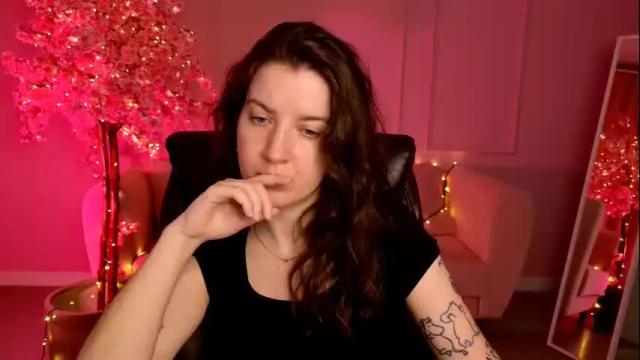 Image 2 of jackiebard Stream on Chaturbate on 5 days ago
