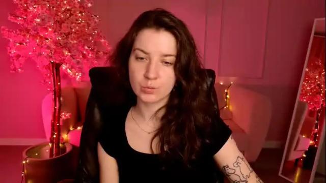 Image 3 of jackiebard Stream on Chaturbate on 5 days ago
