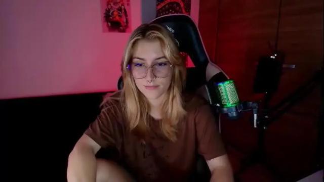 Image 8 of jacky_croft Stream on Chaturbate on 2 months ago