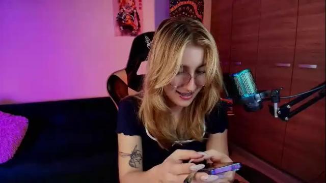 Image 12 of jacky_croft Stream on Chaturbate on 2 months ago
