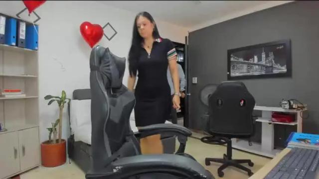 Image 8 of jacob_a_samanta Stream on Chaturbate on 14 months ago