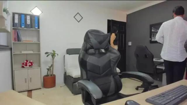 Image 3 of jacob_a_samanta Stream on Chaturbate on 14 months ago