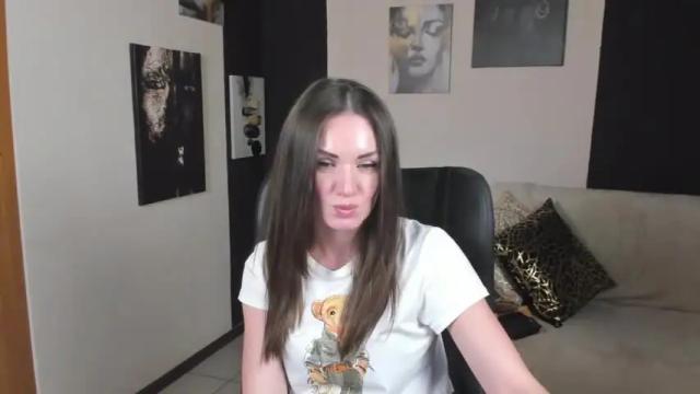Image 8 of jacquikim Stream on Chaturbate on 13 months ago