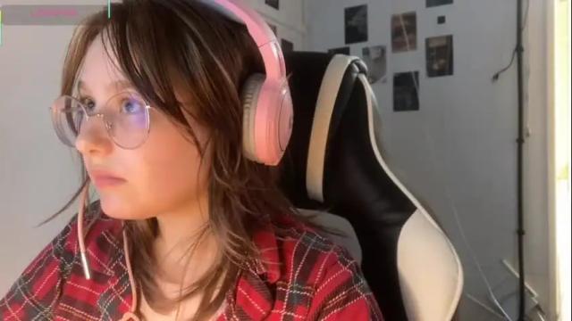 Image 12 of jacywinslat Stream on Chaturbate on 14 days ago