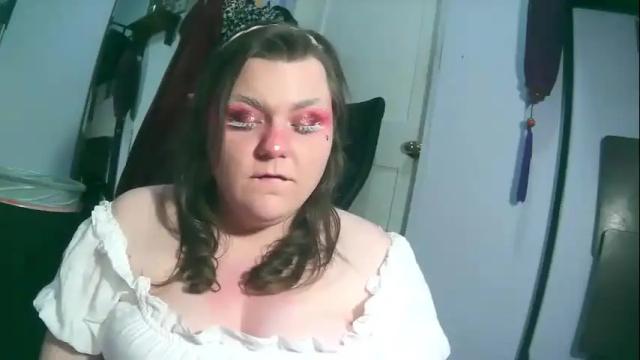 Image 12 of jaddenkicksemeralds Stream on Chaturbate on 14 months ago