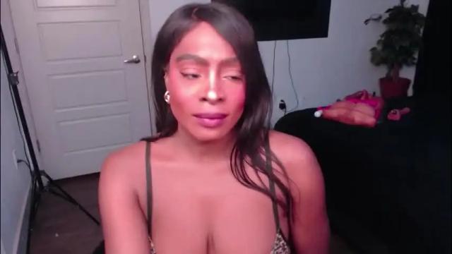 Image 6 of jade1677 Stream on Chaturbate on 1 month ago