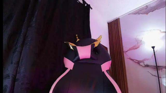 Image 3 of jade__20 Stream on Chaturbate on 9 days ago