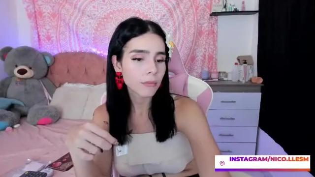 Image 11 of jade__weed Stream on Chaturbate on 1 month ago