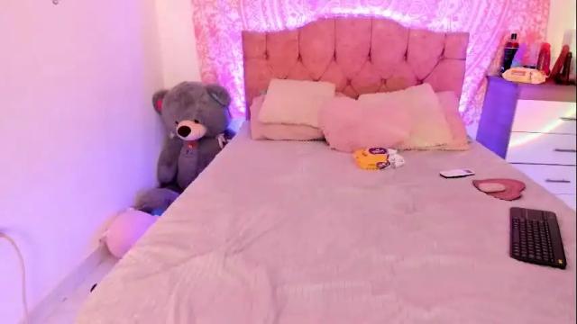 Image 12 of jade__weed Stream on Chaturbate on 9 days ago