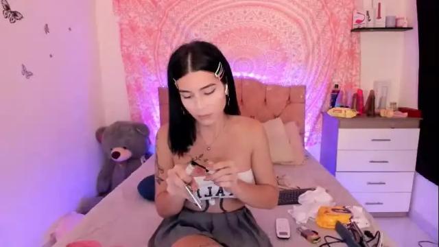 Image 3 of jade__weed Stream on Chaturbate on 9 days ago