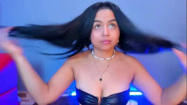 Image 8 of jade_brunnette Stream on Chaturbate on 20 days ago