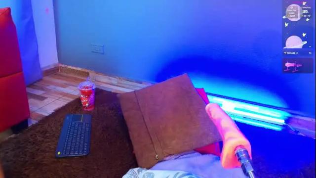 Image 3 of jade_brunnette Stream on Chaturbate on 16 days ago