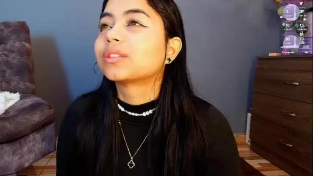 Image 12 of jade_brunnette Stream on Chaturbate on 5 days ago
