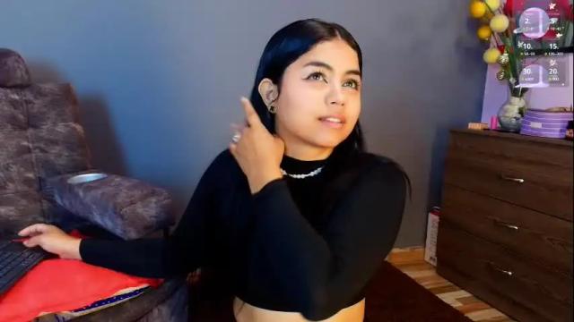 Image 4 of jade_brunnette Stream on Chaturbate on 5 days ago