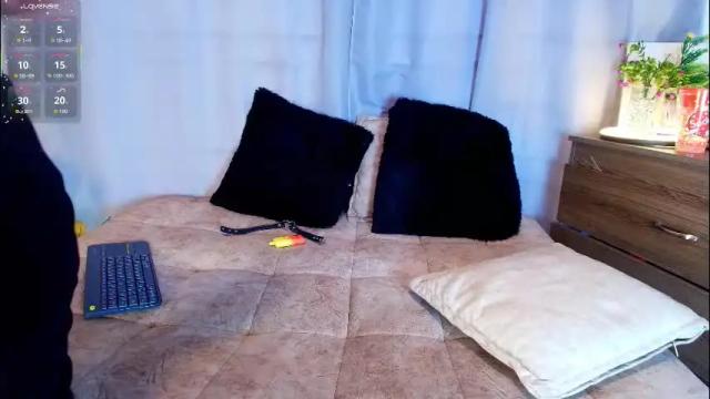 Image 10 of jade_brunnette Stream on Chaturbate on 1 month ago