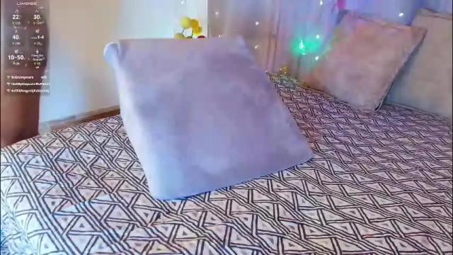 Image 8 of jade_brunnette Stream on Chaturbate on 9 days ago