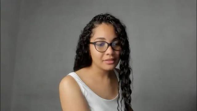 Image 4 of jade_dorthini Stream on Chaturbate on 4 days ago