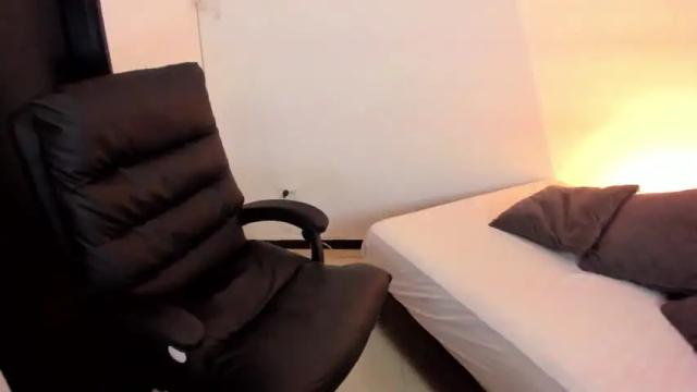 Image 3 of jade_james Stream on Chaturbate on 15 months ago