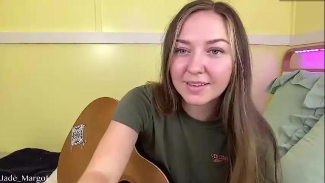 Image 2 of jade_margot Stream on Chaturbate on 2 months ago