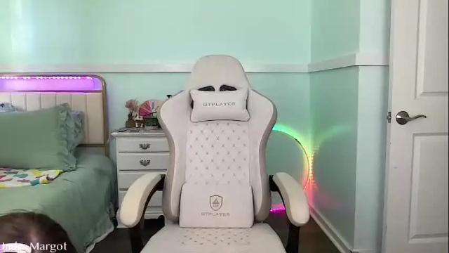 Image 7 of jade_margot Stream on Chaturbate on 1 month ago