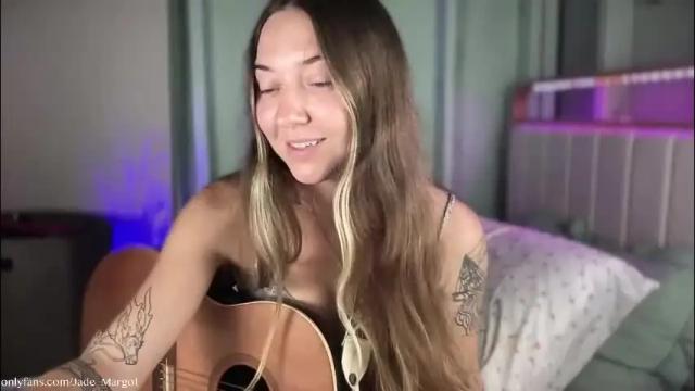 Image 4 of jade_margot Stream on Chaturbate on 1 month ago