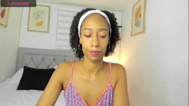 Image 6 of jade_obi Stream on Chaturbate on 2 months ago